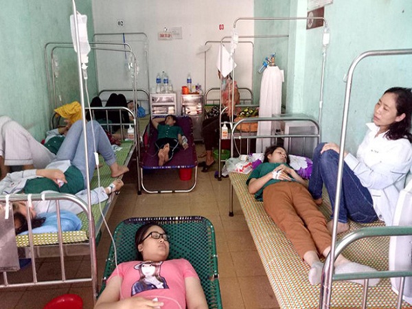 Nghệ An: Hơn 50 công nhân nhà máy may nhập viện nghi do ngộ độc thực phẩm