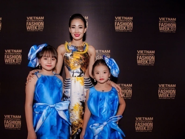 Vietnam-International-Fashion-Week-2017_NTK-Valentines-Vân-Nguy-n