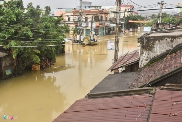 Trung tâm thị trấn Tuy Phước, huyện Tuy Phước, chìm trong biển nước