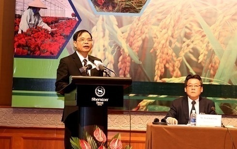 Bộ trưởng Bộ Nông nghiệp và Phát triển nông thôn Nguyễn Xuân Cường phát biểu tại Hội nghị.