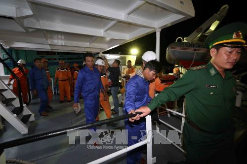 13 ngư dân bị nạn, cứu nạn