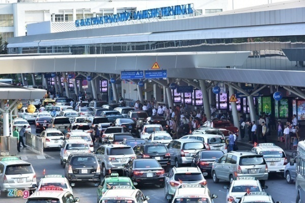 thu phí vào sân bay, Bộ GTVT bác đề xuất dừng thu phí vào sân bay.