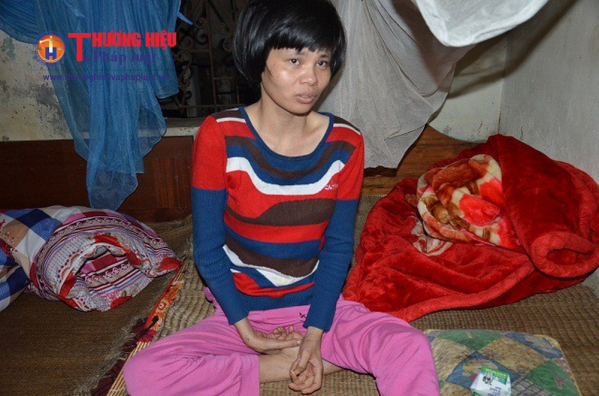 Cô con gái lớn Nguyễn Thị Quý (35 tuổi), đang học lớp 9 thì phát điên.