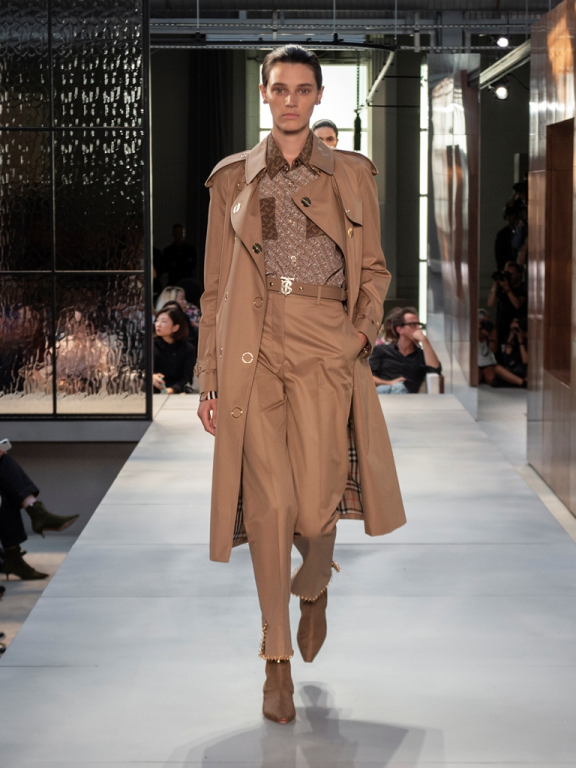 Burberry Spring_Summer 2019 Collection - Look 42
