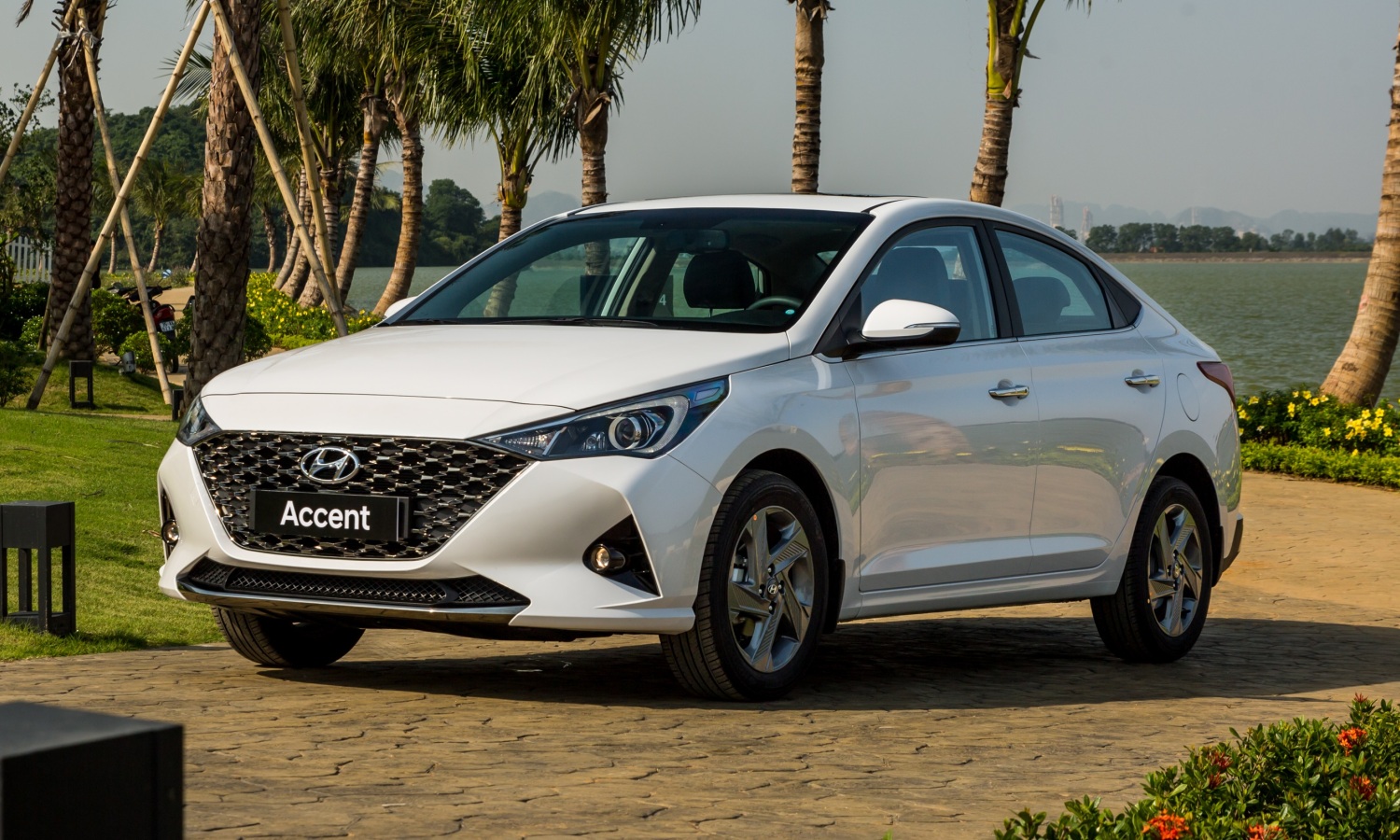 Hyundai Accent tiếp tục dẫn đầu doanh số trong tháng 4