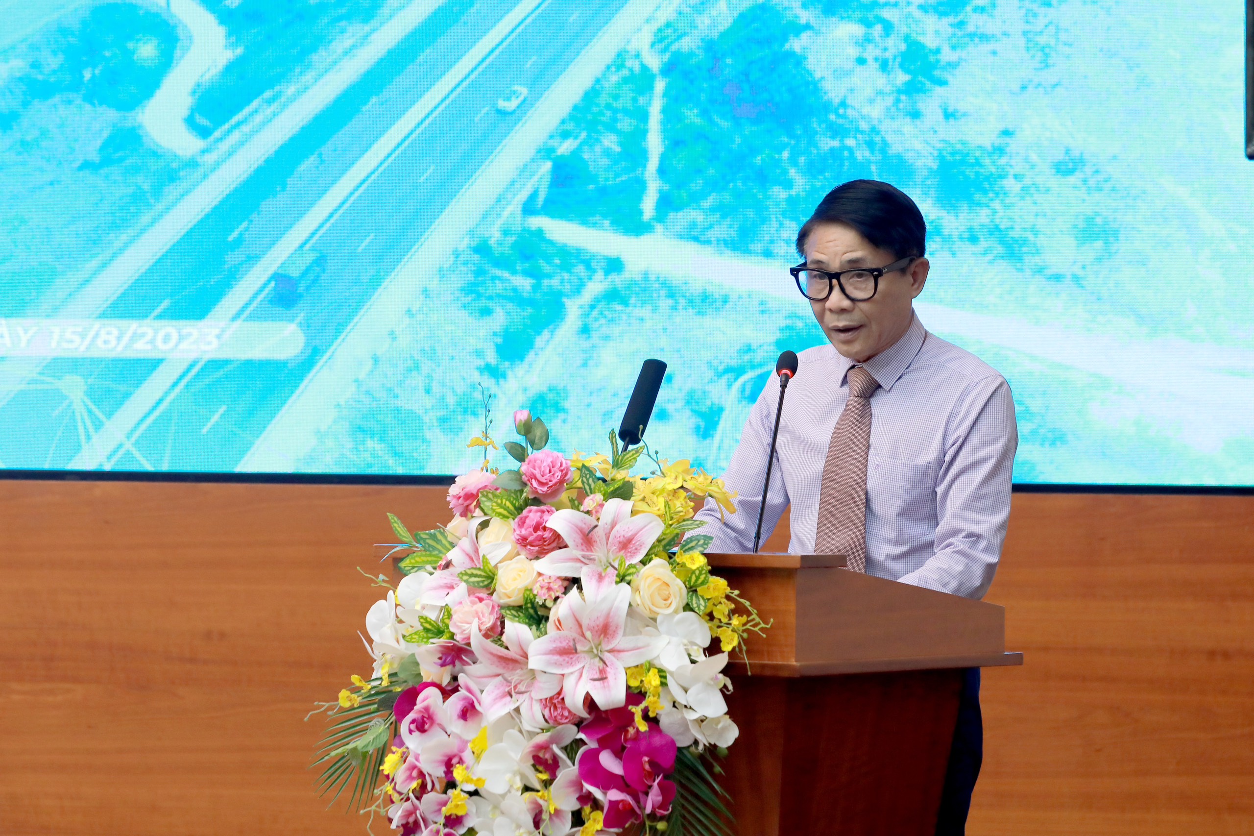 Ông Nguyễn Đức Phú - Phó Hiệu trưởng Trường Cao đẳng Giao thông vận tải đường bộ đánh giá cao năng lực, kinh nghiệm của Tập đoàn Đèo Cả trong lĩnh vực đầu tư, xây dựng, đặc biệt là quản lý, vận hành các công trình giao thông đường bộ