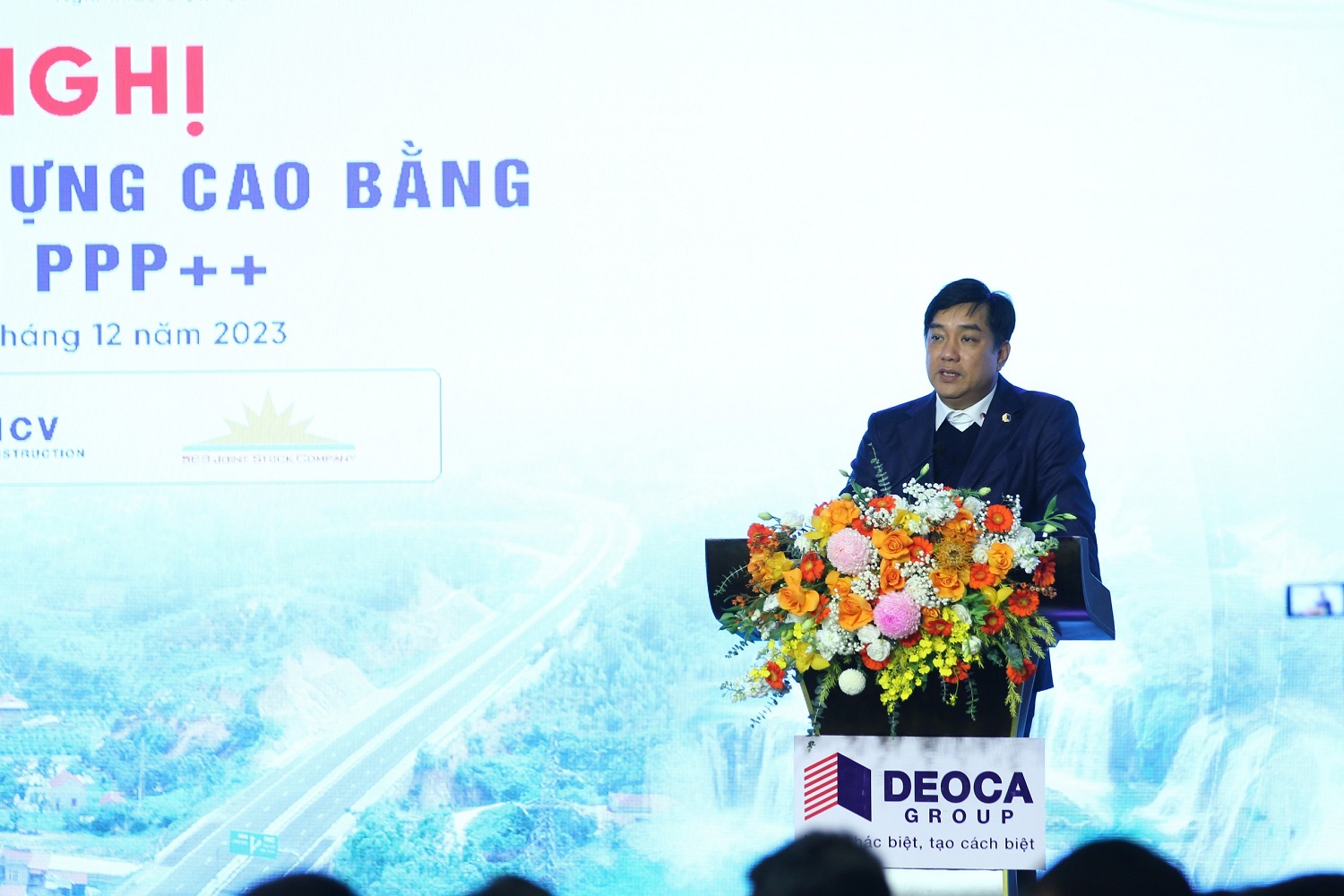 Ông Hồ Minh Hoàng, Chủ tịch HĐQT Tập đoàn Đèo Cả chia sẻ tại Hội nghị.