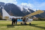 Gia đình 5 người mua máy bay cỡ nhỏ, tự lái đi du lịch khắp thế giới