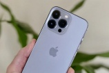iPhone 15 Pro Max màu Titan tự nhiên hút khách Việt 