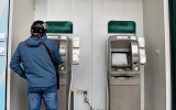 Không còn cảnh xếp hàng đợi rút tiền tại các cây ATM dịp cận Tết