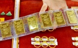 Giá vàng và ngoại tệ ngày 2/5: Vàng SJC đi ngang, đồng USD lao dốc