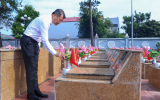 Thủ tướng dâng hương tưởng niệm các Anh hùng liệt sĩ tại tỉnh Lạng Sơn