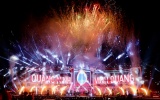  100.000 người đội mưa bùng nổ cùng Concert kỷ lục tại 'Thành phố rạng rỡ tương lai' Quảng Ninh