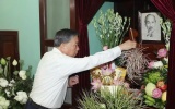 Tổng Bí thư, Chủ tịch nước Tô Lâm dâng hương tưởng nhớ Chủ tịch Hồ Chí Minh