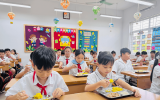 Thủ tướng yêu cầu tăng cường bảo đảm an toàn, chất lượng bữa ăn bán trú cho học sinh