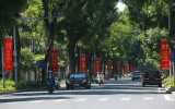 Hà Nội rực rỡ sắc đỏ chào mừng 72 năm Ngày Giải phóng Thủ Đô 10/10
