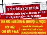 Chung cư Tân Tây Đô: Cư dân căng băng rôn để ‘nghênh đón’ đoàn kiểm tra
