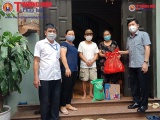 Hà Nội: UBND phường Mễ Trì trao 400 phần quà trợ giúp người dân bị ảnh hưởng bởi COVID-19