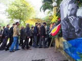 Người Hà Nội xếp hàng dài viếng Chủ tịch Fidel Castro