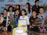 Việt Trinh dành trọn sinh nhật cho 350 bệnh nhân mù ở Lâm Đồng