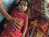 Bố mẹ nghèo ngậm ngùi đưa bé 4 tuổi về nhà khi đang cần mổ tim gấp