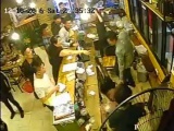 Hà Nội: Điều tra nhóm đối tượng 'ăn quỵt' và hành hung nữ nhân viên thu ngân