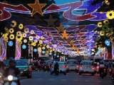 TP. Hồ Chí Minh rực rỡ đèn hoa đón chào năm mới 2017