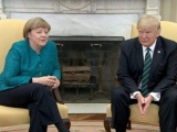 Ông Trump lạnh lùng từ chối bắt tay bà Merkel tại Nhà Trắng