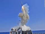 Hàng loạt tên lửa của Mỹ bất ngờ tấn công căn cứ không quân Syria