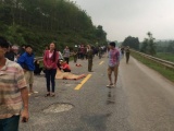 Hà Tĩnh: Đón con đi học về, 2 mẹ con bị ô tô đâm tử vong