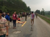 Hà Tĩnh: Đón con đi học về, hai mẹ con bị ô tô đâm tử vong