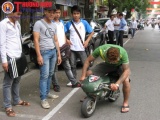 Người dân khiếp vía với “xe ruồi” trên đường phố Hà Nội