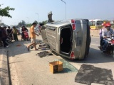 TP. Vinh: Ô tô mất lái lao thẳng vào nhà dân, 3 người bị thương