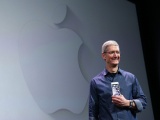 Apple trở thành công ty đầu tiên đạt giá trị hơn 800 tỷ USD