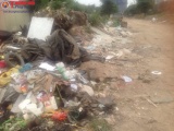 Nạn đổ trộm rác thải tràn lan trên nhiều tuyến đường Hà Nội