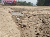 Thừa Thiên Huế: Dân kêu cứu vì tỉnh lộ 16 bị các 'hung thần xa lộ' quần thảo nát bét