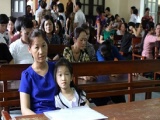 Bé gái bị ném thước kẻ mù mắt ở Thanh Hóa: Nhà trường buộc phải bồi thường 105 triệu đồng