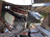 Ninh Thuận: Xe sơmi rơmoóc đâm sập 3 ngôi nhà, 1 người đi xe đạp tử vong
