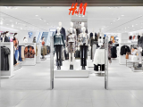 Thương hiệu ngoại H&M mở cửa hàng đầu tiên tại trung tâm TP HCM