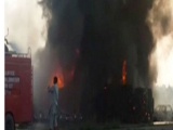 Pakistan: Xe chở dầu bốc cháy khiến ít nhất 123 người thiệt mạng