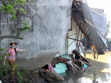 TP.HCM: 5 căn nhà bất ngờ sập xuống sông lúc nửa đêm