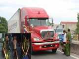 Phát hiện tài xế container hất văng CSGT ở Hà Tĩnh giả mạo tên người khác
