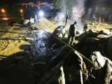 Trắng đêm phá đá tìm người mất tích sau trận lũ quét kinh hoàng ở Yên Bái, Sơn La