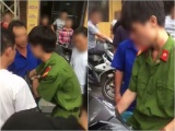 Hà Nội: Người dân bao vây, tát nam thanh niên mặc sắc phục công an say xỉn