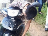 Thái Nguyên: Nam thanh niên tử vong bất thường trên xe máy