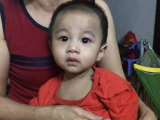 Hà Nội: Bé trai gần 1 tuổi bị bỏ rơi dưới gầm xe ô tô