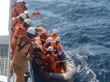 Cứu nạn khẩn cấp 3 ngư dân bị ngạt khí gas trên biển