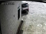 Hải Phòng: Nữ công nhân tử vong do xe đâm khi đang đi bộ