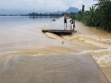 Hà Nội: Vỡ đê sông Bùi ở Chương Mỹ, nhà dân bị nhấn chìm