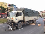 Hà Nội: Người đi xe máy bị ô tô tải cán tử vong